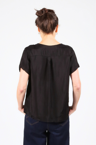 Metropolitan Top Black Wash in Plush Cupro-Viscose