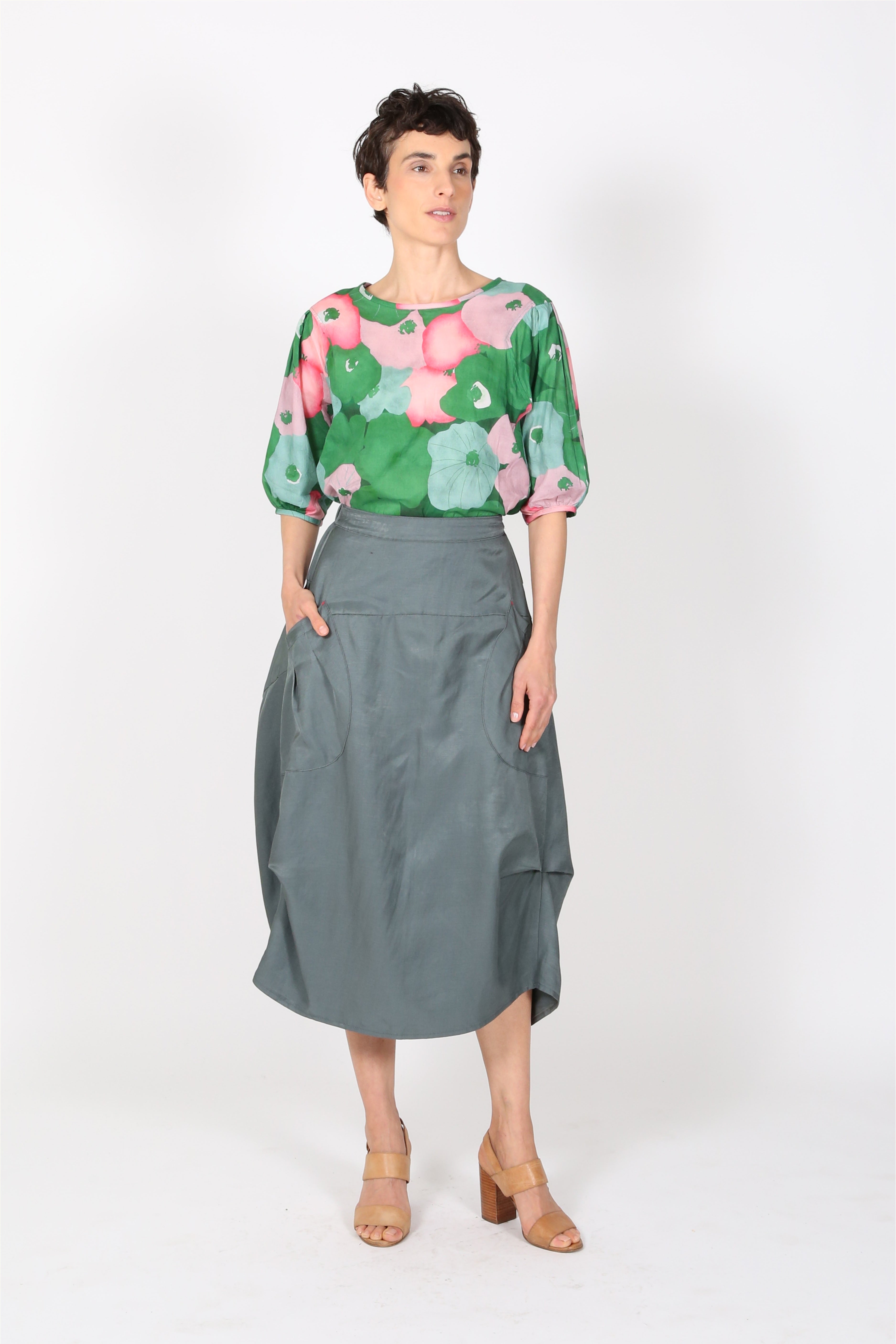Milwaukee Sway Skirt Sage in Viscose/Linen