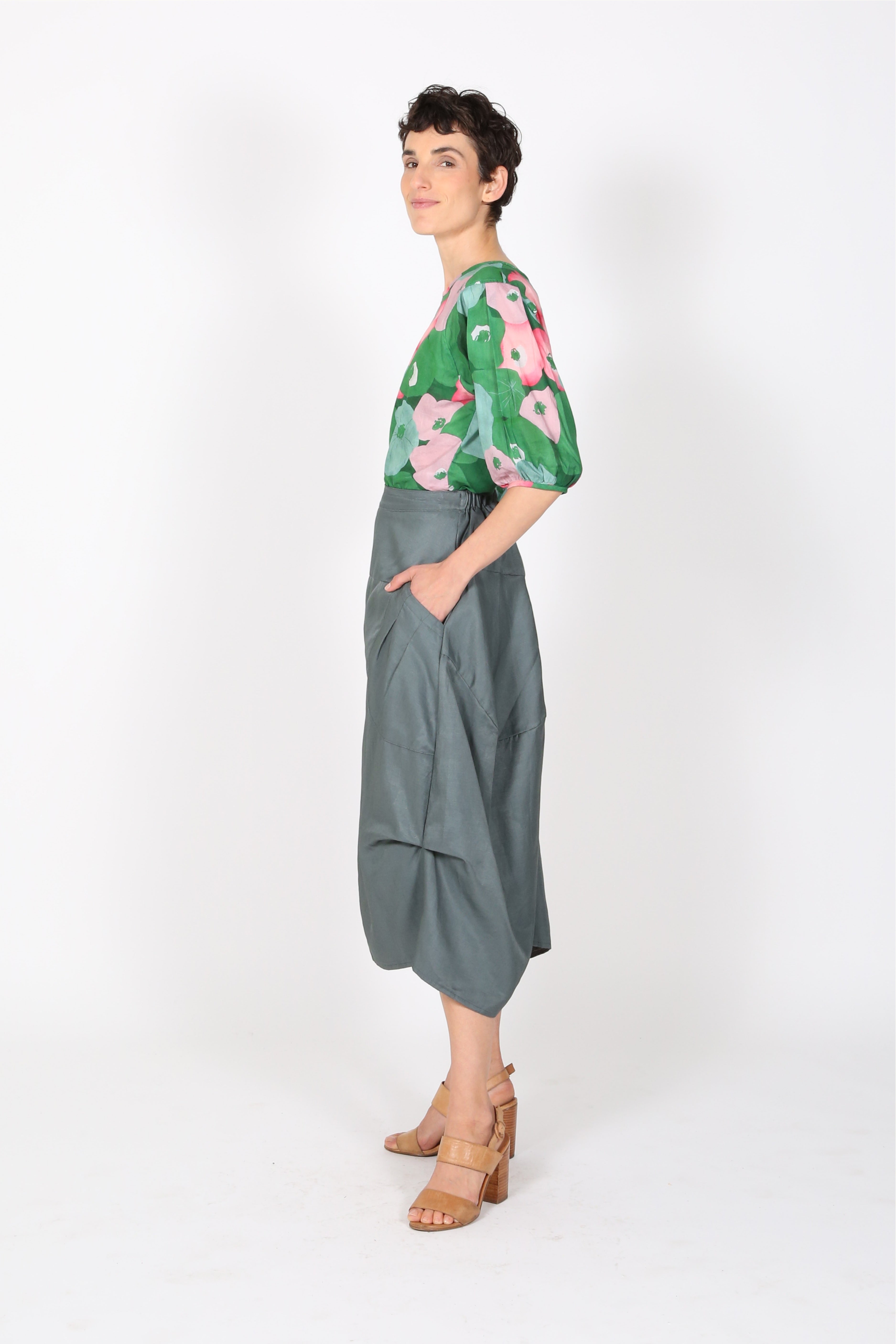 Milwaukee Sway Skirt Sage in Viscose/Linen