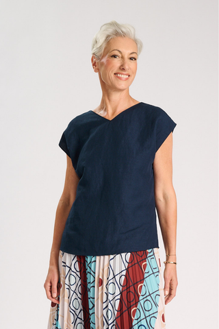 Amelie Two-Way Tee Navy in Linen/Rayon