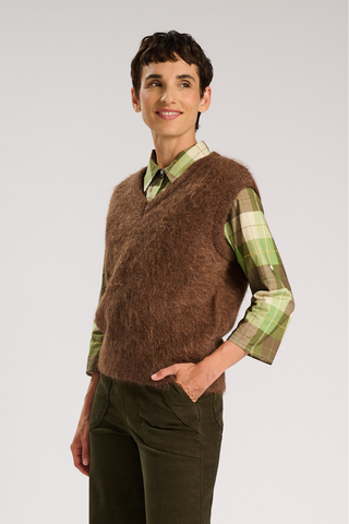 Aspen V-Neck Vest Chocolate in Alpaca