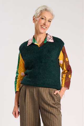 Aspen V-Neck Vest Forest in Alpaca