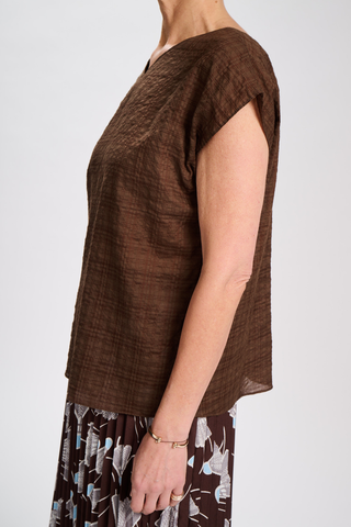 Brisa Two-way Tee Brown in Seersucker