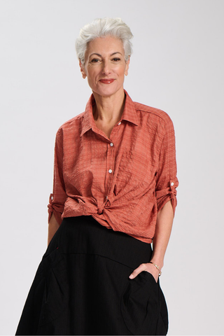Brisa Shirt Brick in Seersucker