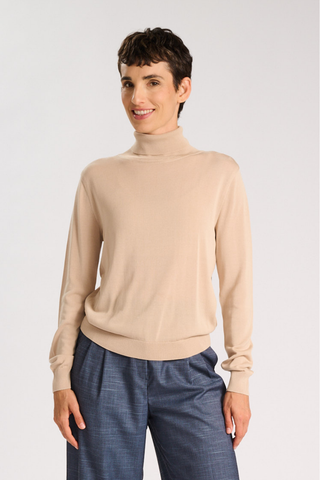 Como Light High-Neck Sweater Oat in Tencel & Silk