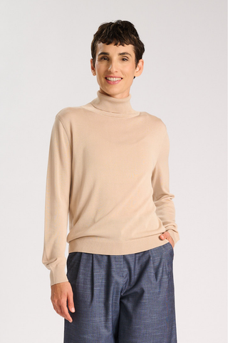 Como Light High-Neck Sweater Oat in Tencel & Silk