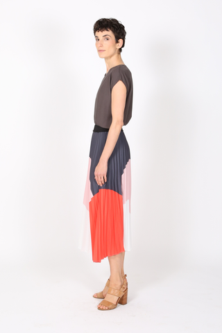 Dorothy Pleat Skirt Pink