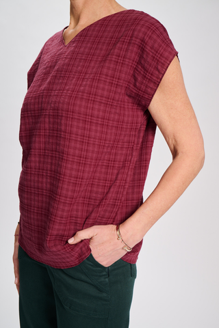 Elara Two-way Tee Mulberry in Seersucker