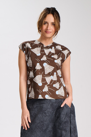 Henley Two-Way Tee Chocolate in Cotton