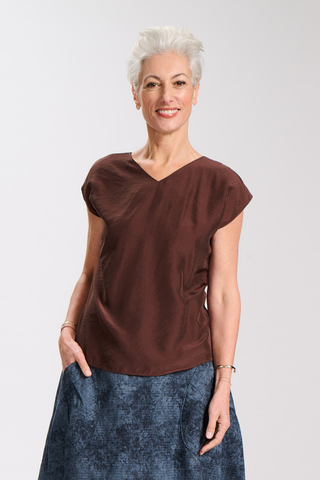 Joelle Two-way Tee Chocolate