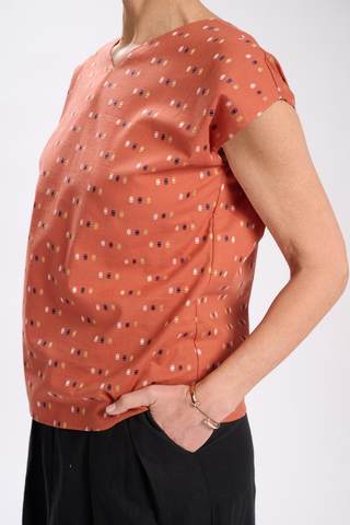 Kumo Weave Two-way Tee Salmon in Cotton