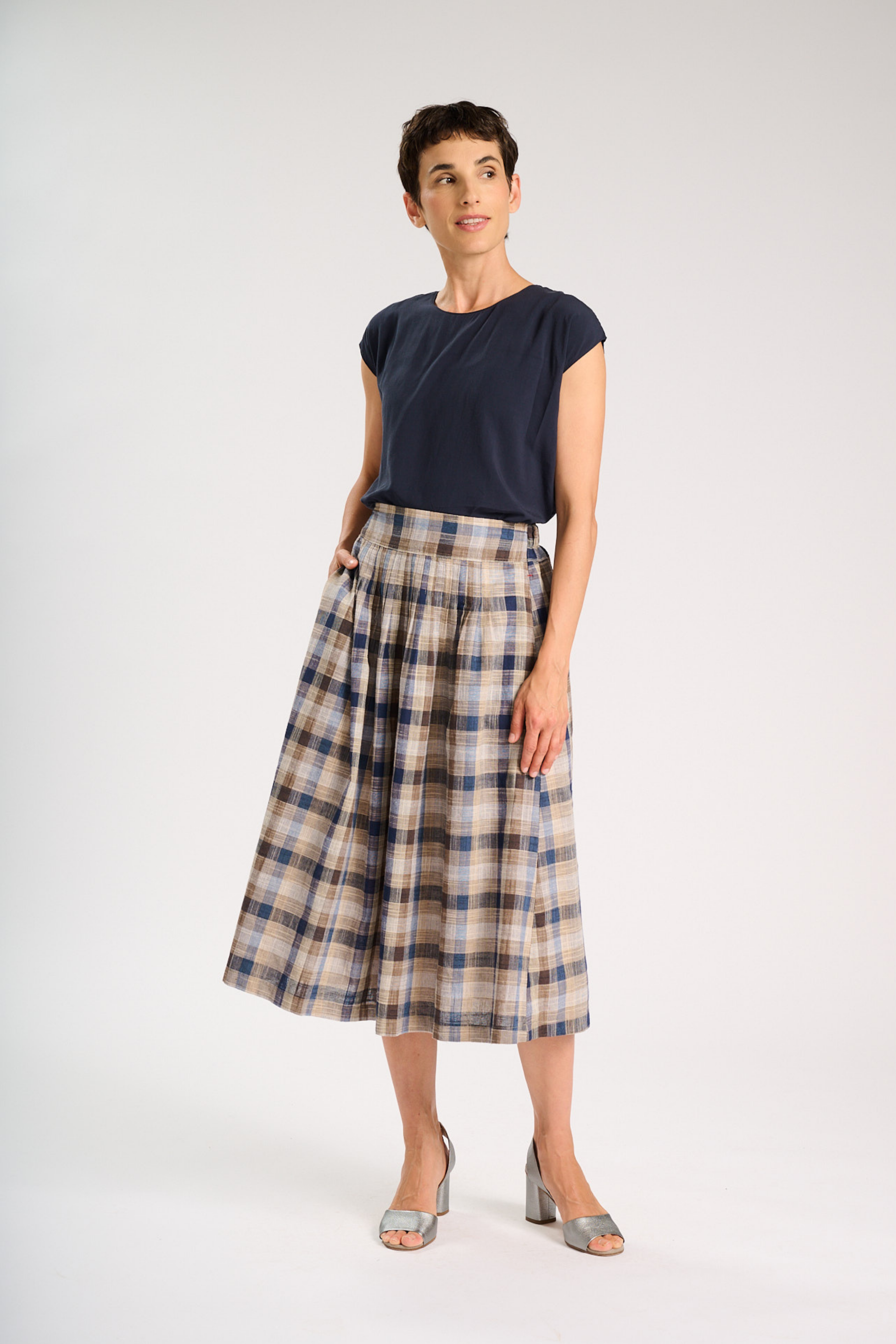 Tangier Plaid Skirt Navy in Linen/Cotton