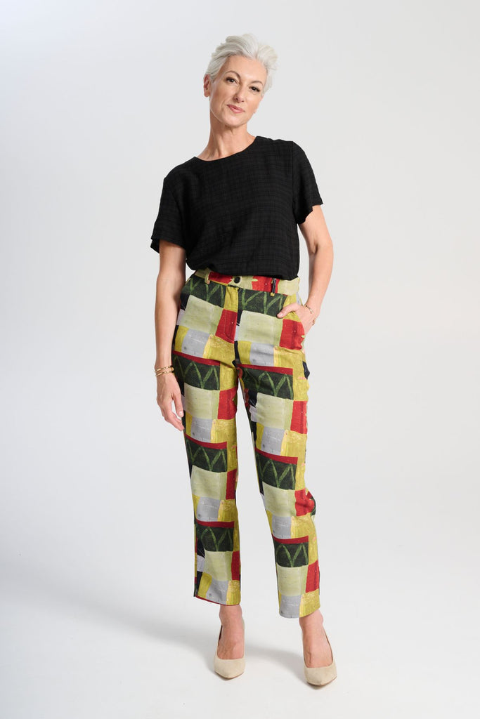 Olga de Polga t-shirt classic top in black brushed cotton seersucker fabric with a subtle check. Short sleeves, round neckline and finishes at the hip. Front view 