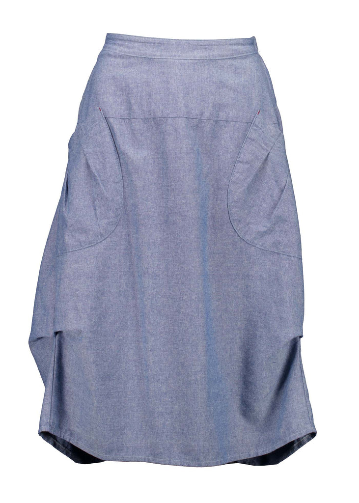 Olga de Polga Milwaukee Traveller skirt in Sky Blue cotton, linen, Tencel blend. The Milwaukee is an incredibly unique, chic and original skirt. It is universally flattering, highly versatile, and super comfortable. Perfect to throw on and go. Front view.