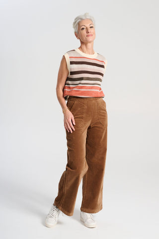 Olga de Polga Peggy Paris Pants Cafe long length. Best selling Olga de Polga pants. Warm brown colour. Elasticated waist, side zip, large front pockets. Front view on model.