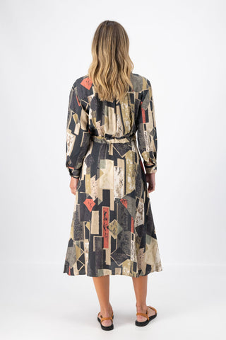 Casco Parisian Wrap Dress Sand in Viscose