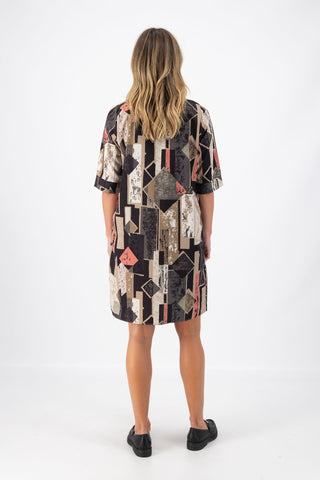 Casco Sencillo Shift Dress Sand