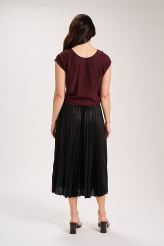Champagne Pleat Skirt Black