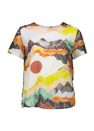 Orange Vista printed Olga de Polga classic Top in cotton seersucker. Round neck with short sleeves and a boxy shape. Front view .