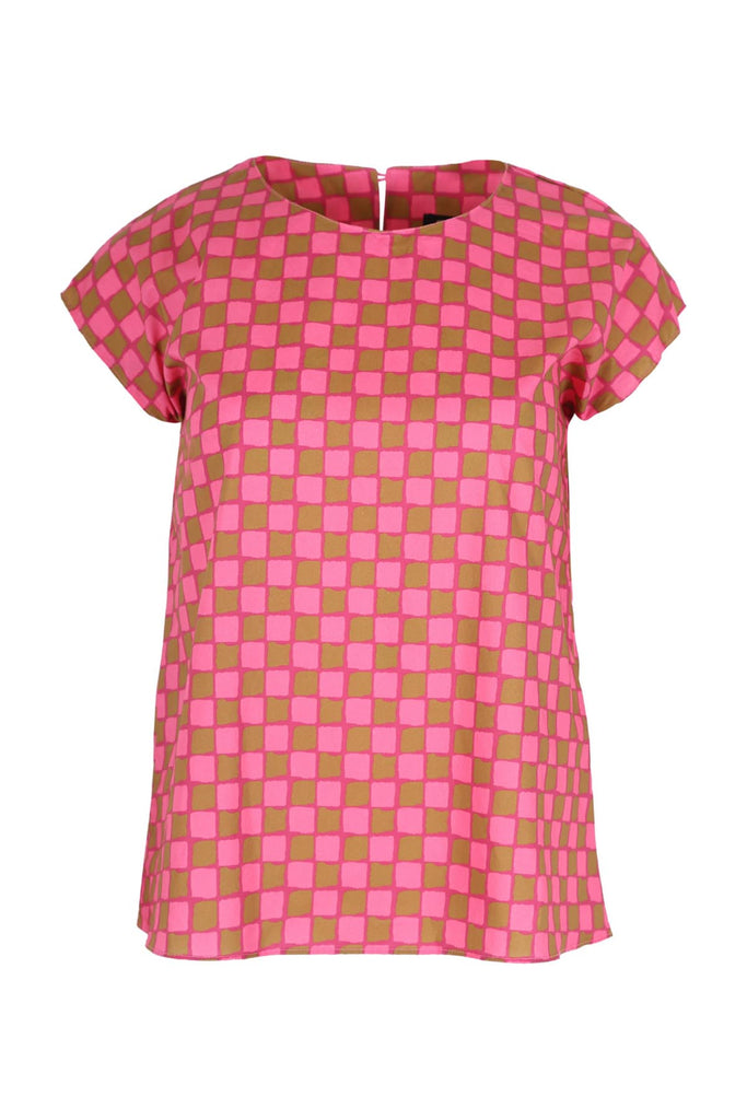 Olga de Polga Harlequin tee in Pink colour from our Lulu range. Crew neckline and cap sleeves, this is a flattering tee with a button fastening at the back neck. Front view