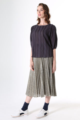 Olga de Polga Avenida Blouse Ink Blue Navy. Our signature Olga Blouse is a feminine staple that can take you from work to weekend with ease. With a slim cut that narrows slightly at the waist, the blouse features a beautifully detailed lantern sleeve with a drop shoulder and delicate pleating on the shoulder and cuff. It also has a wide boat neckline and invisible zip fastening at the back.